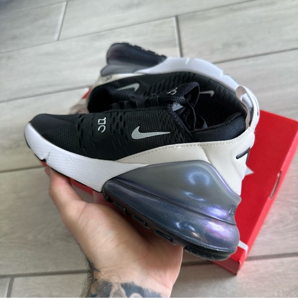 NIKE AIR MAX 270 BLACK WHITE IRIDESCENT - Picture 3 of 3